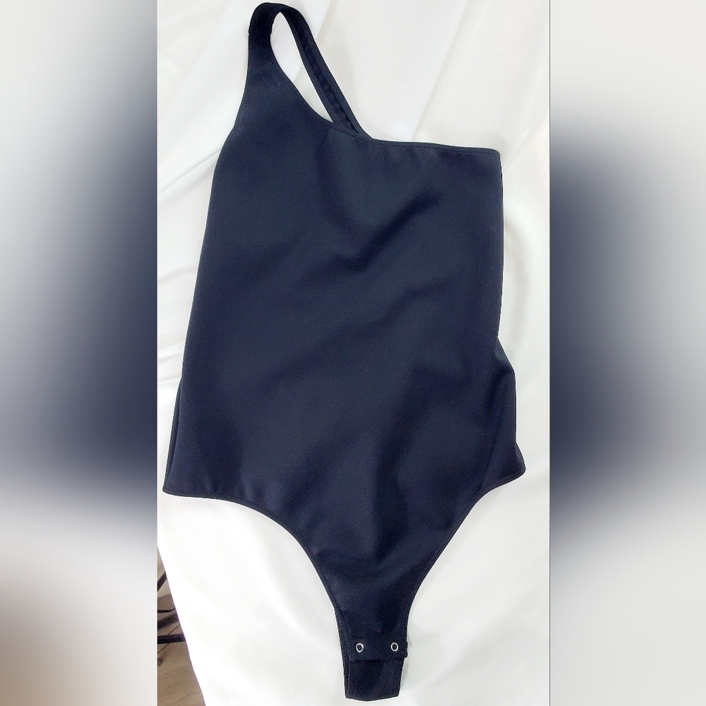 Alexander McQueen NWT One Shoulder Bodysuit Black size 46 (A-8) - Picture 2 of 16